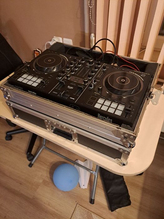 Кейс ,куфар за конзола