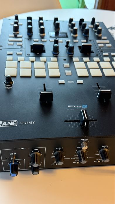 Mixer dj Rane Seventy 70 pioneer djm