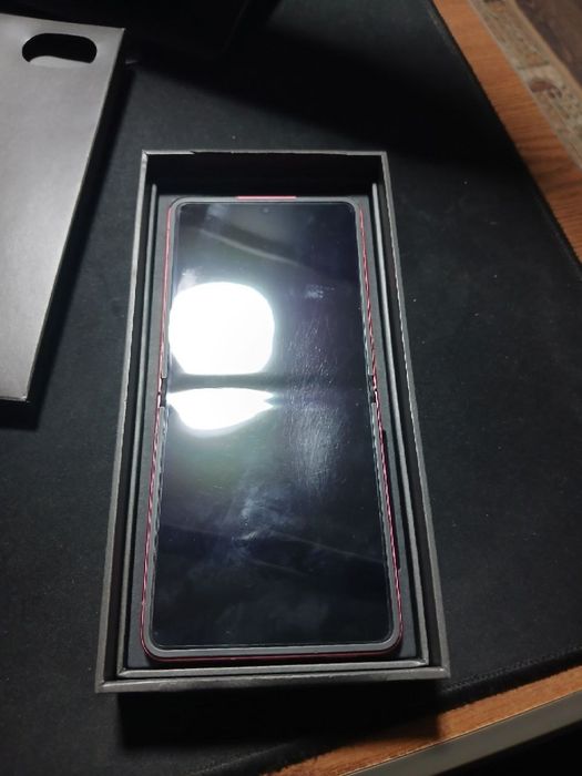 Samsung z flip 7 12/256 gb