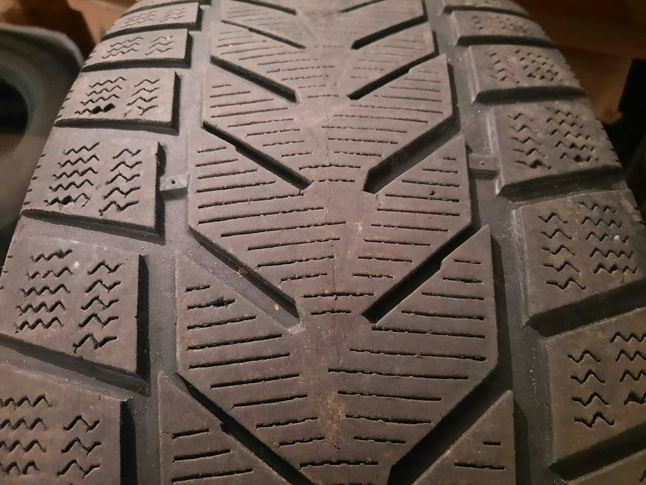 Anvelope iarnă 225 60 R17