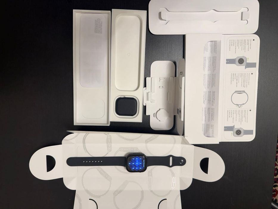 Set Apple: Iphone 16 Pro Max + Apple Watch Series 11 + AirPods Pro 2