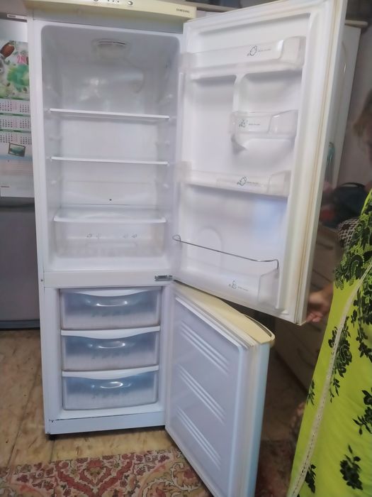 Холодильник  Самсунг
