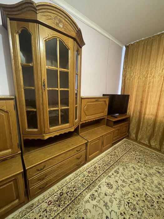 Поодам стенку б/у