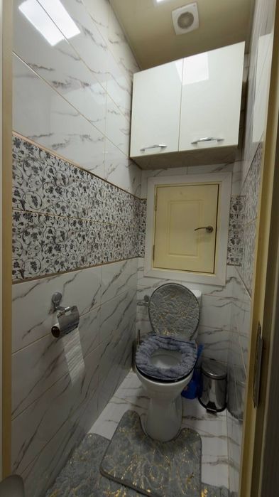 Чиланзар 11 квартал 2 комнатная 4 этаж