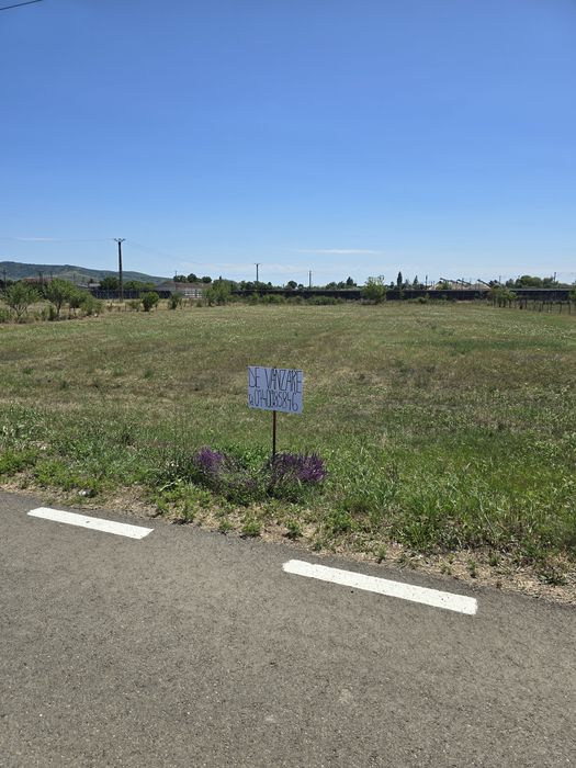 Vand teren intravilan Com. Ghioroc, Sat Cuvin