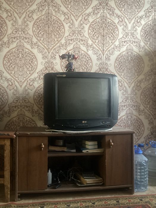 Продам телевизор LG