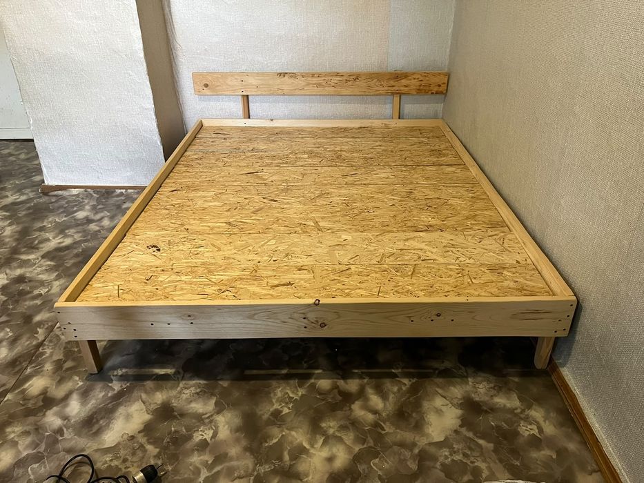 Продам кровать 2х1.60