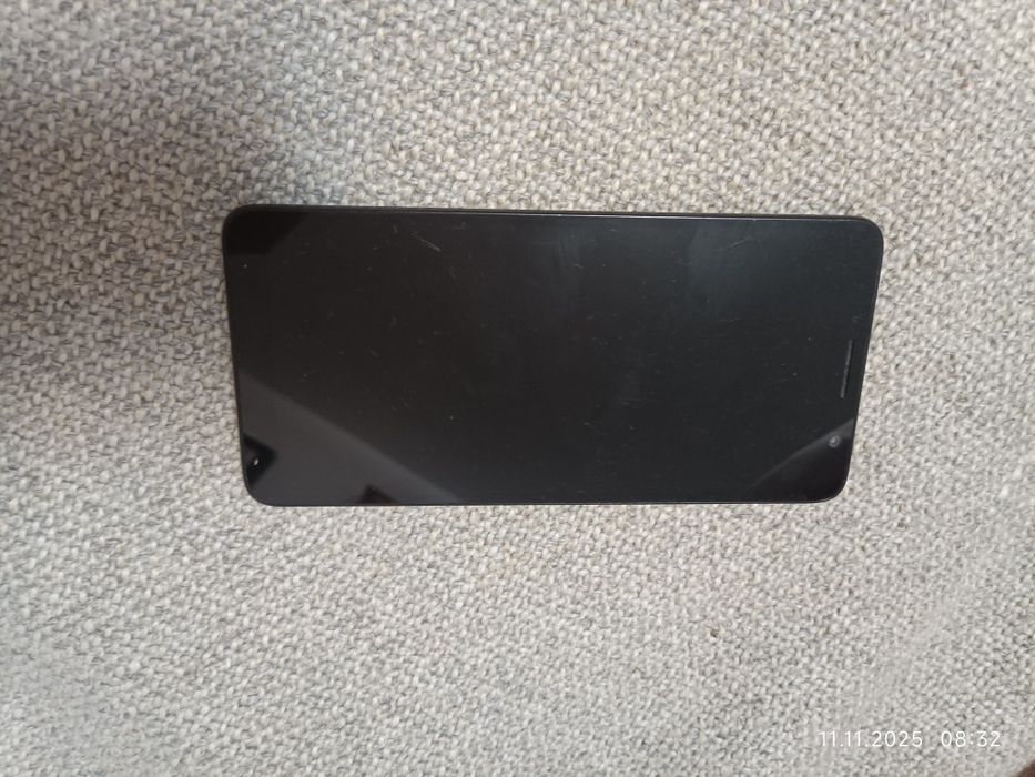 Mobil TCL preț modest