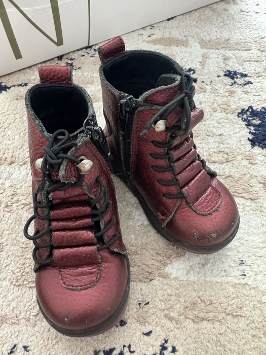 Кроссовки для девочки