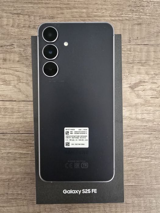 Samsung FE25 8/128gb