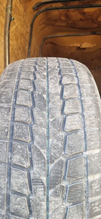 Продаётся 2 покрышки