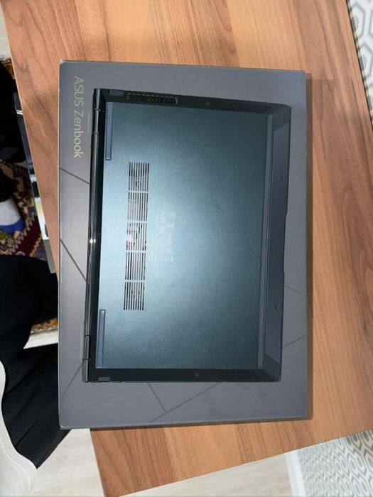 Asus zenbook 14 OLED