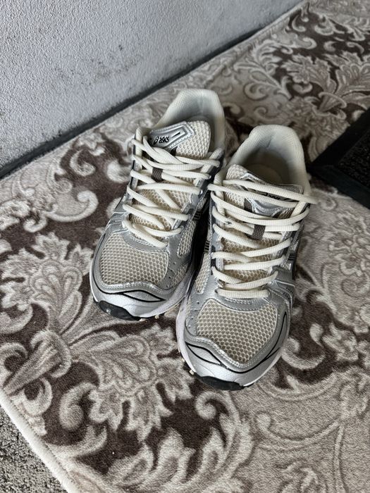 Чисто нови Asics Kayano 14
