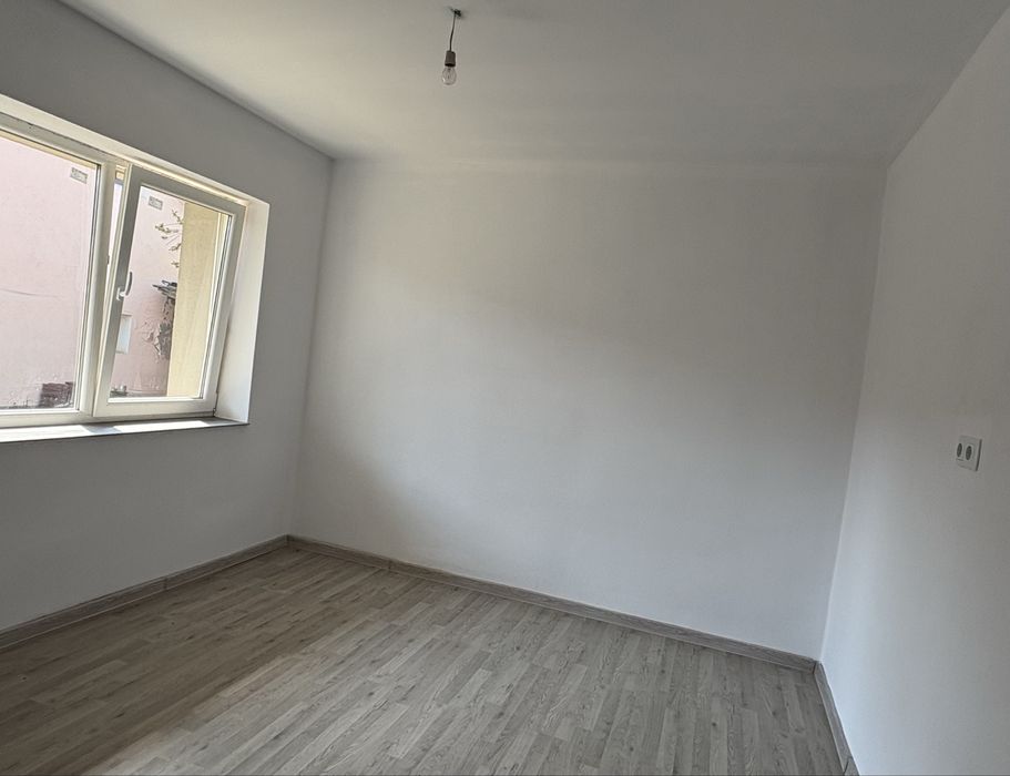 Vând casa renovată la Santimreu !