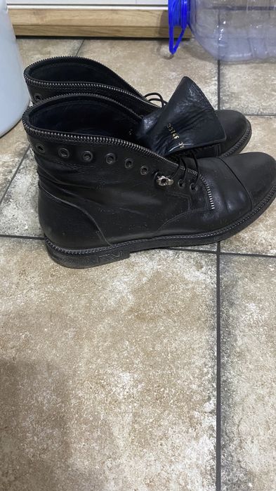 Продам осенние ботинки