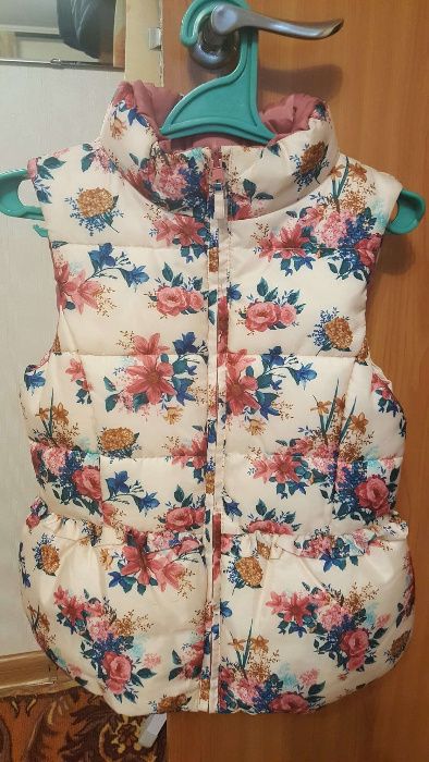 Жилет двухсторонний на девочку