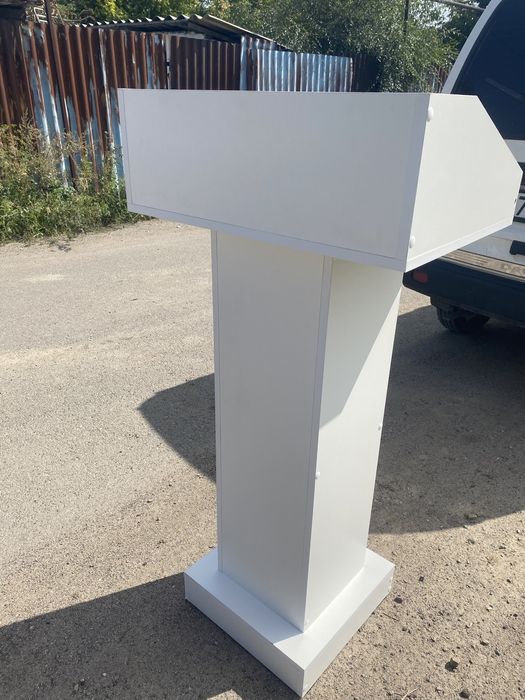 Продам трибуна, стол президиума , конференц стол