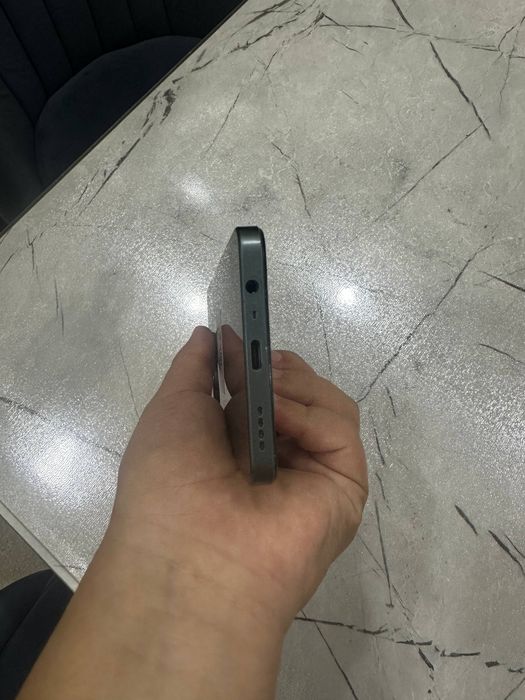 Realme C61 12/128 GB (Kengaytirilgan RAM) sotiladi. Ideal holat