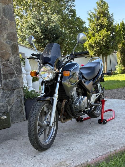 Honda cb 500 an fabricatie 1998  acte Germania
