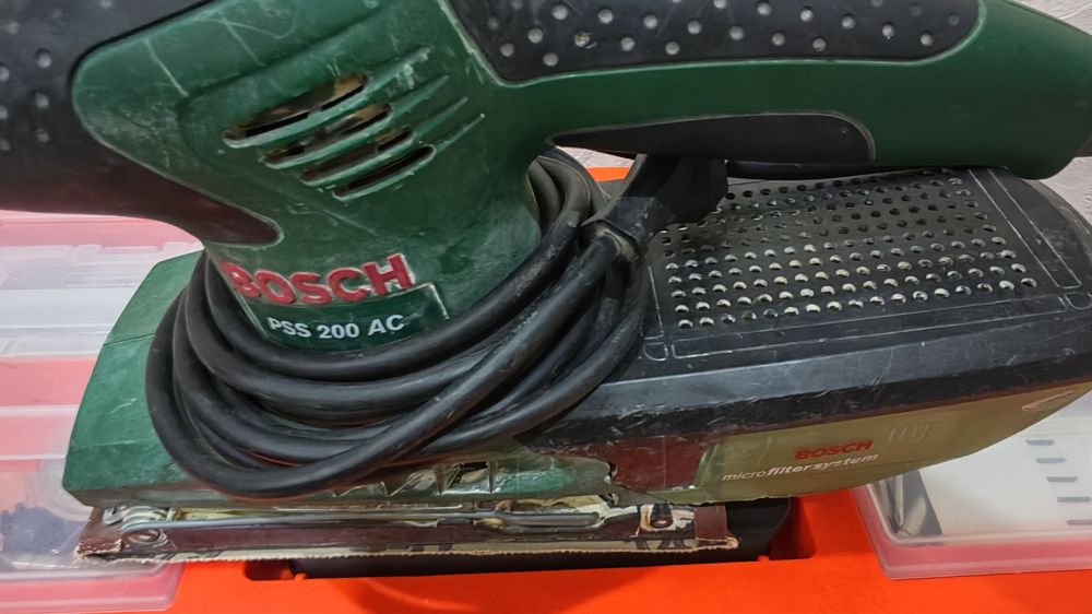 Шлифмашина фирмы BOSCH