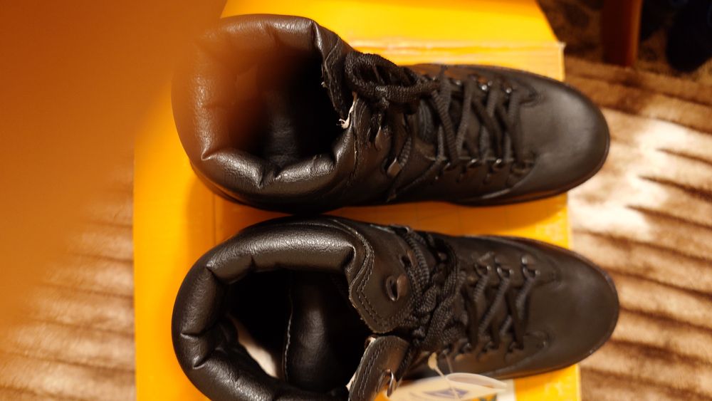 Зимни и летни работни обувки