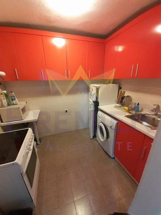 Дава се под наем Четиристаен апартамент в Варна, Лятно кино Тракия - 100 кв.м за 765 € - Снимка #2