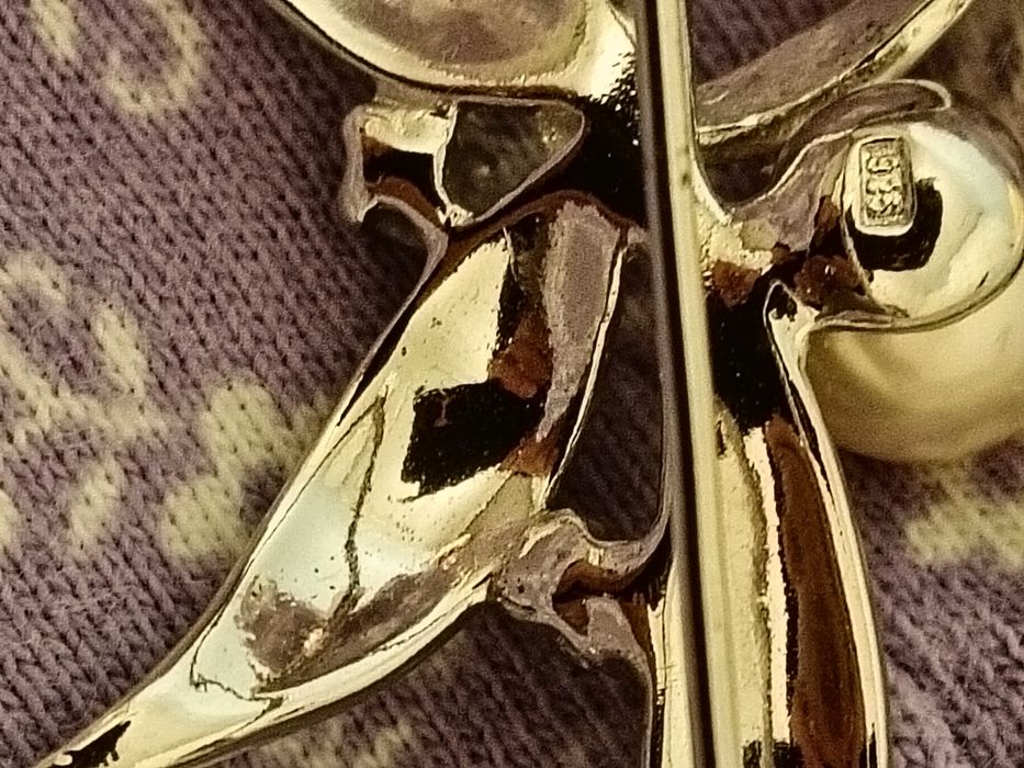 Брошь серебряная