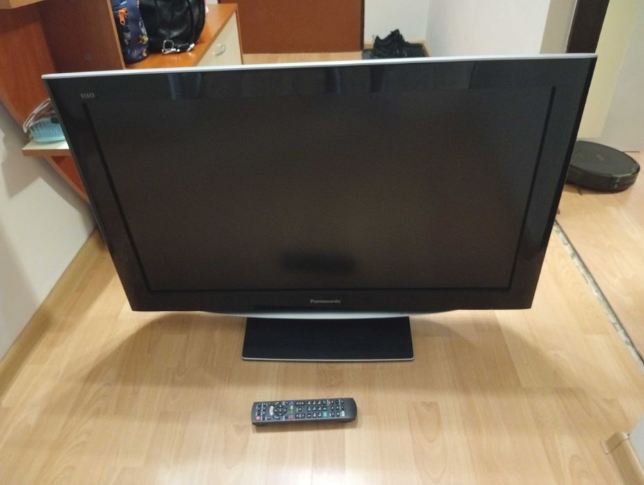 37" телевизор Панасоник