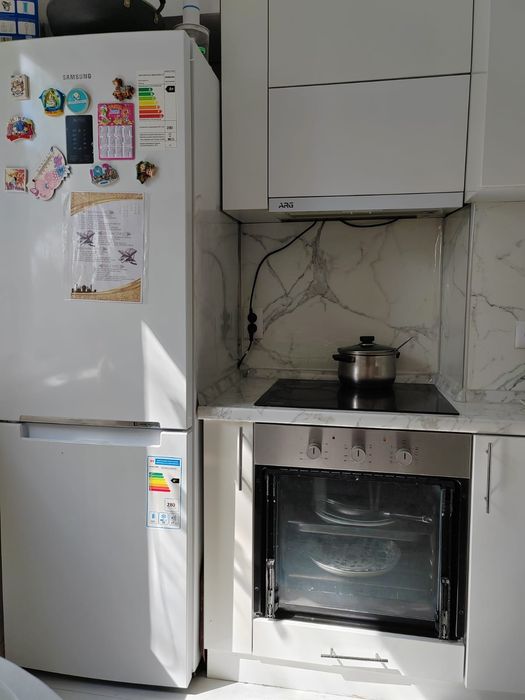 Продам квартиру трех комнатную