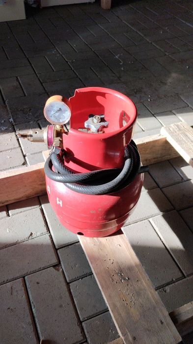 Газ балон 5 литровый с редуктором.