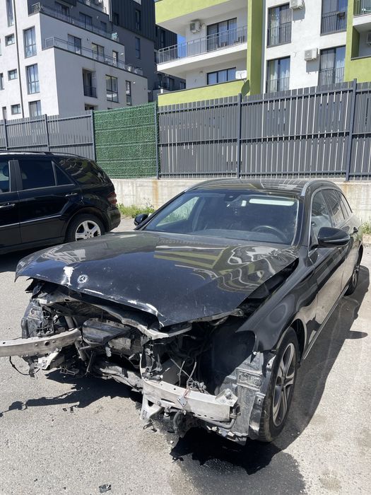 Dezmembrez Mercedes e class w213 sau schimb cu atv