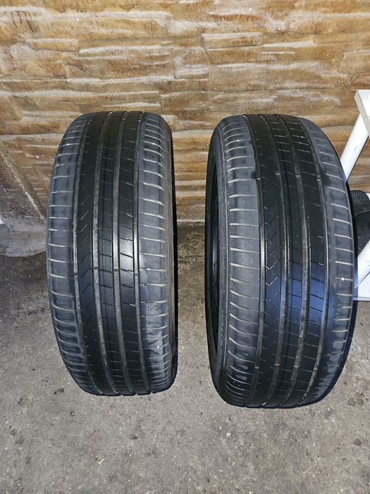 Vind 2 anvelope 215/55R18.11.2023 .de vara.mai multe detli la tel