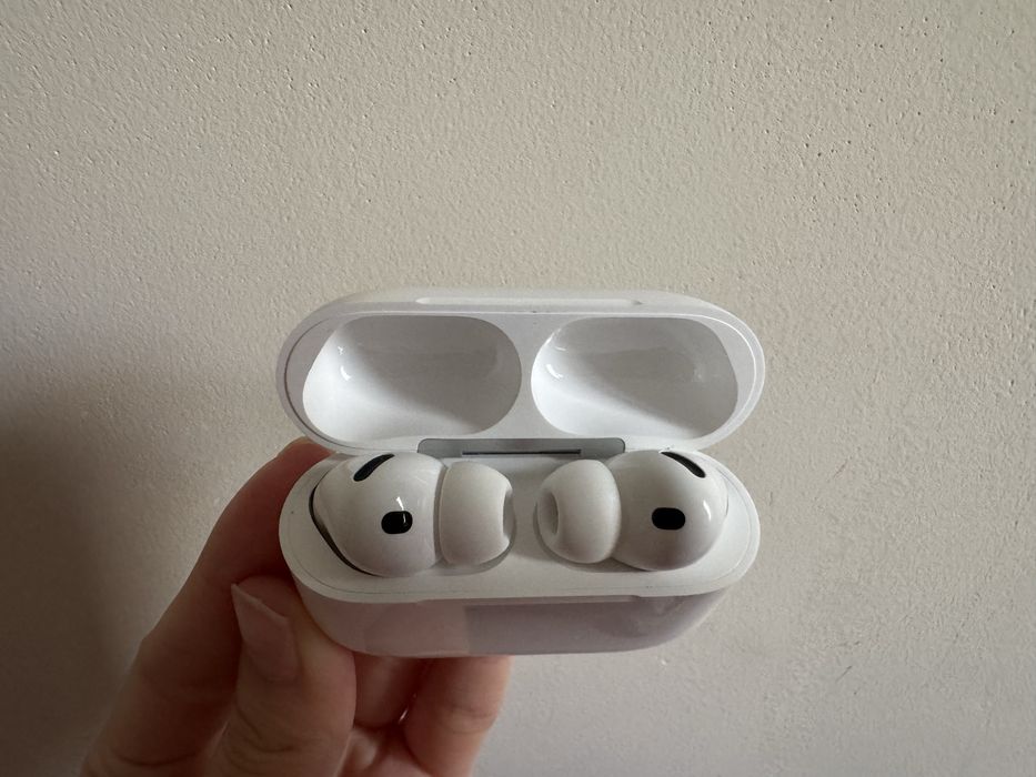 Оригинал airpods pro 3