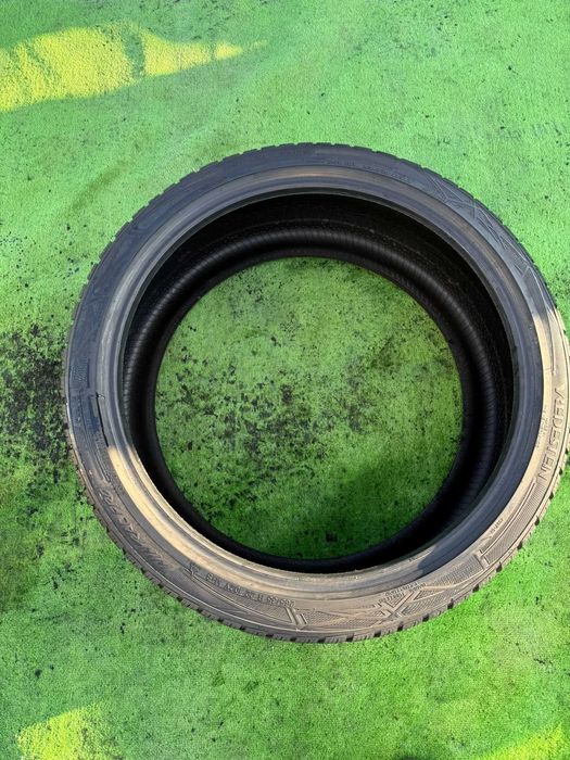 Anvelope Iarna 265/35/22 Vredestein