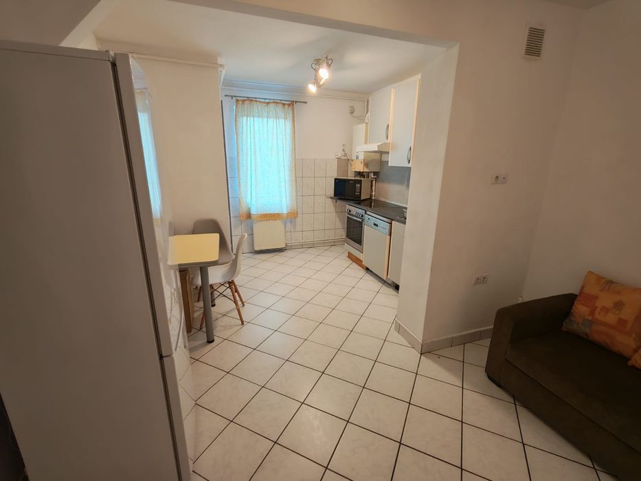 Apartament de inchiriat