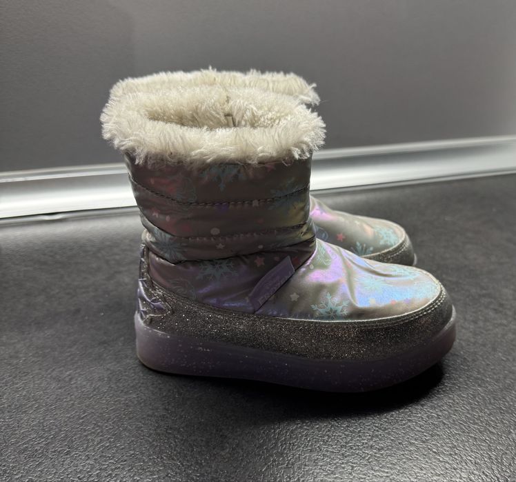 Детски светещи ботуши