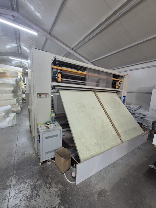 Vând utilaje producție saltele