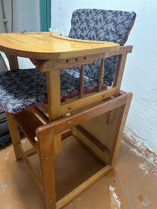 Детский столик со стулом