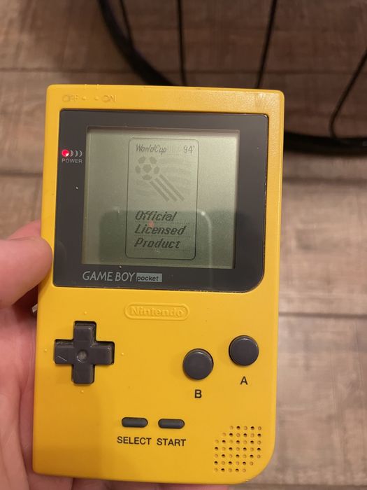 Game Boy Pocket 1996