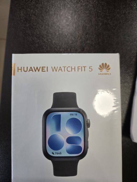 Чисто нов смарт часовник Huawei Watch Fit 5