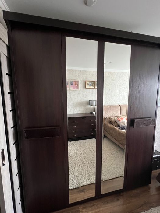 Продам спальный гарнитур без кровати