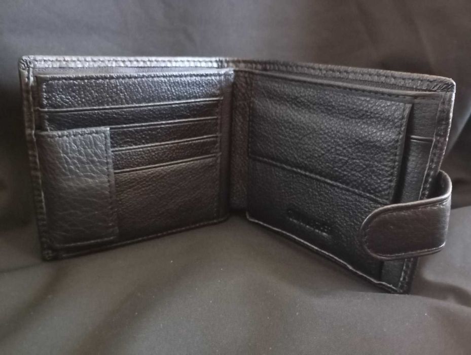 Гравирано мъжко портмоне от естествена кожа