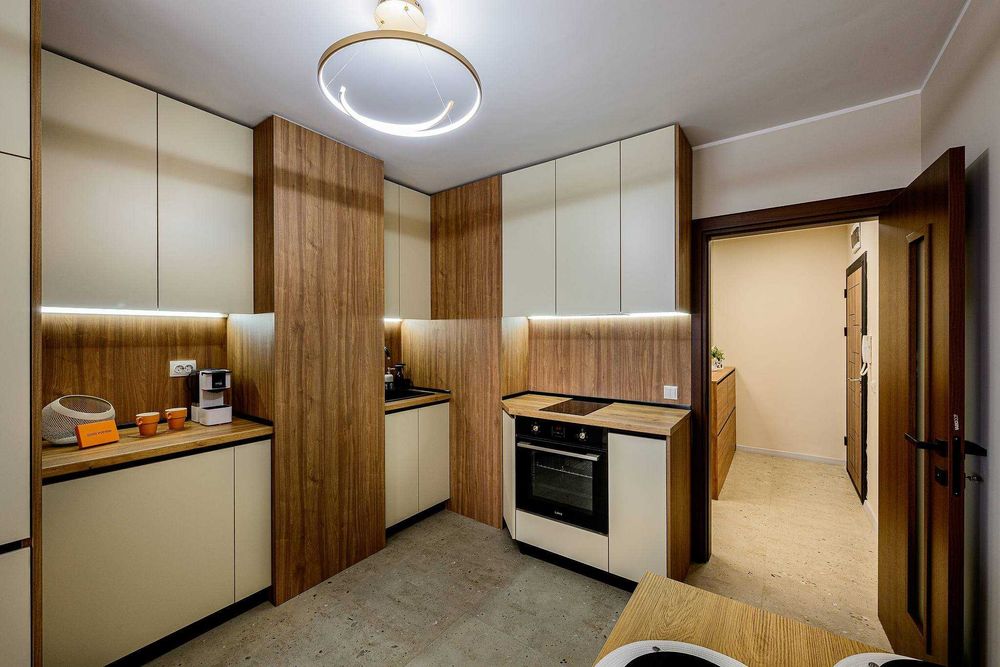 Продава се Тристаен апартамент в Стара Загора, Три чучура - север - 132 кв.м за 653 €/кв.м - Снимка #2