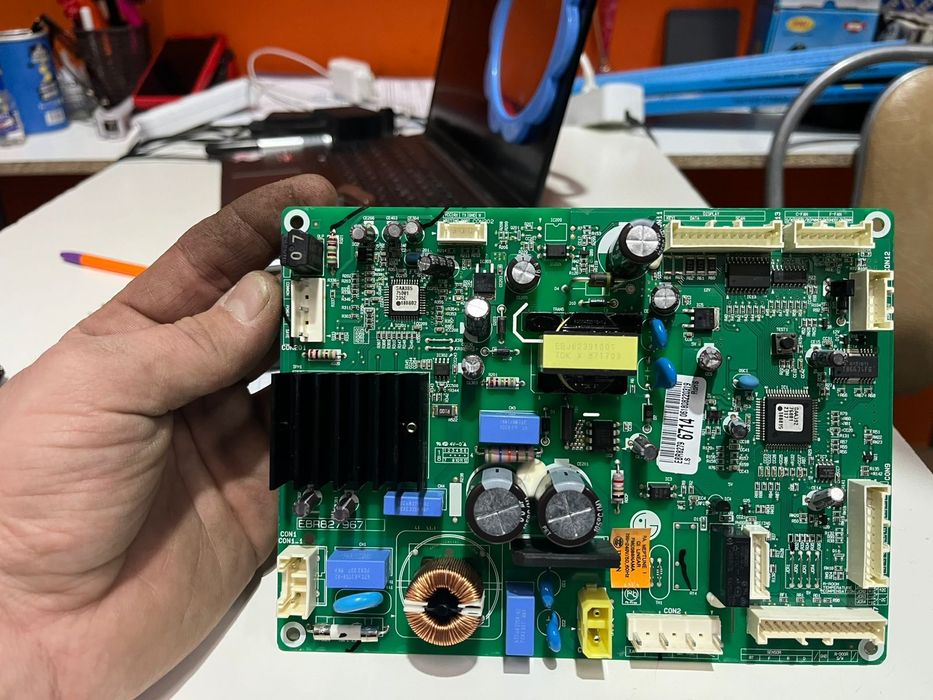 Ремонт холодильников