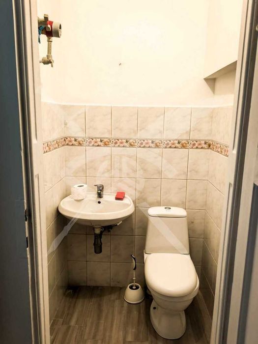 Дава се под наем Тристаен апартамент в София, Център - 100 кв.м за 997.05 € - Снимка #17