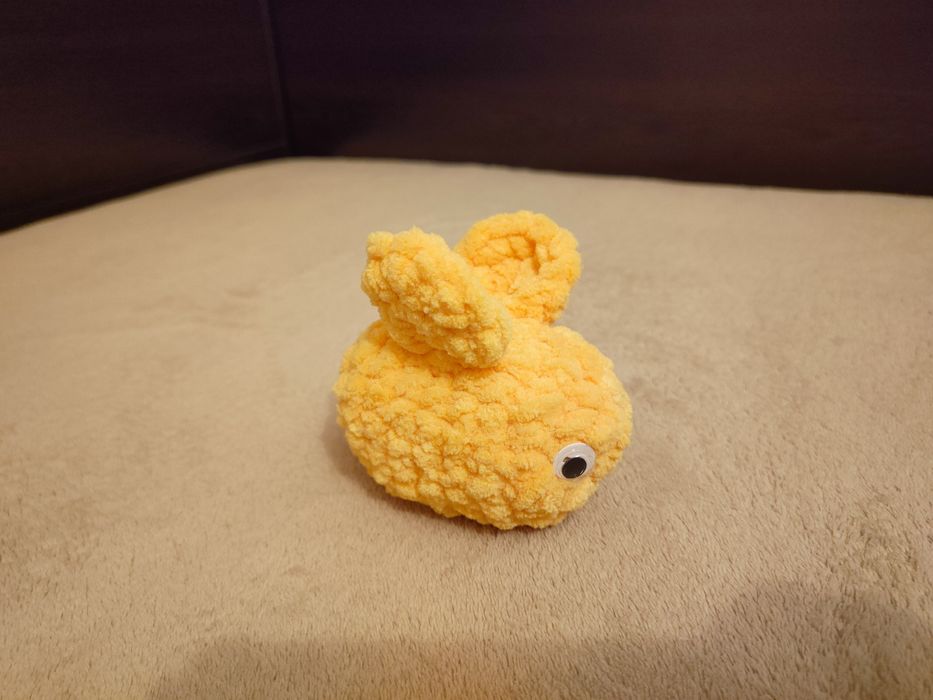 Ръчно изработена играчка от мека прежда