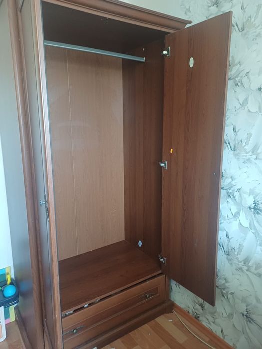 Шкаф шпонированный