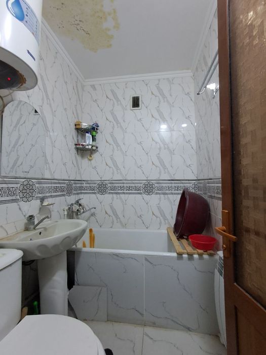 Облгаз ёнида 2 хонали квартира сотилади