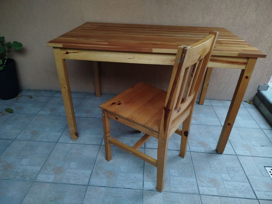 Masa  lemn +scaune 4 solide