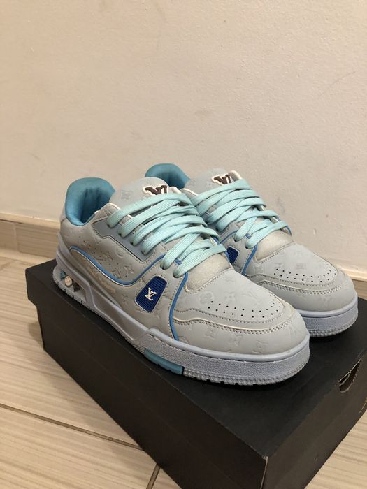 Lv trainer baby blue